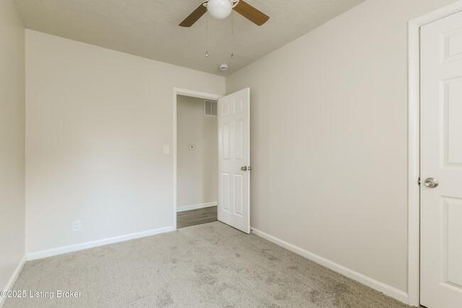 Building Photo - 2525 Coronet Dr