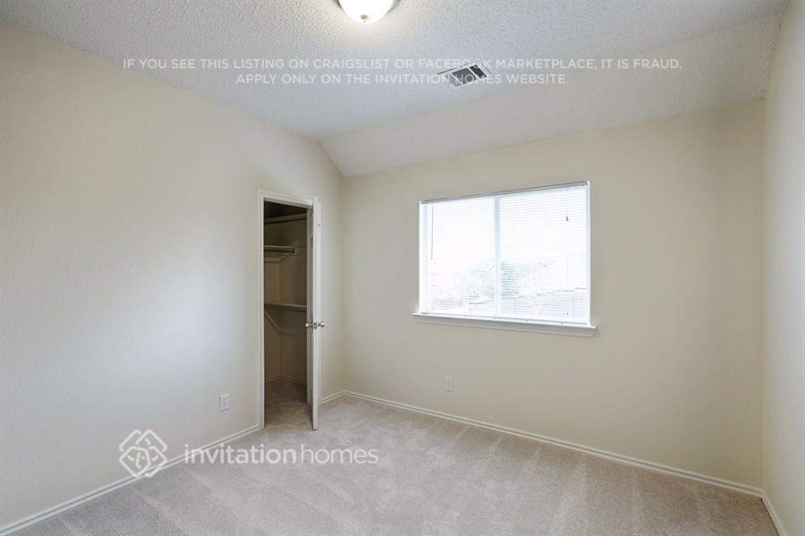 Building Photo - 2259 Meadowstone Dr