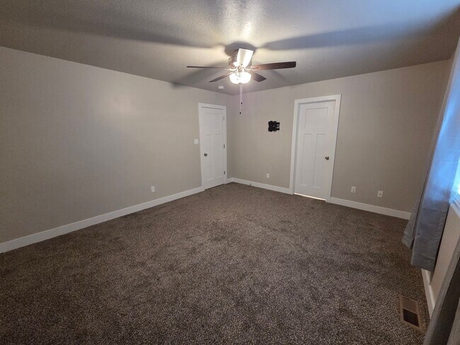 Building Photo - 3127 W 1675 N