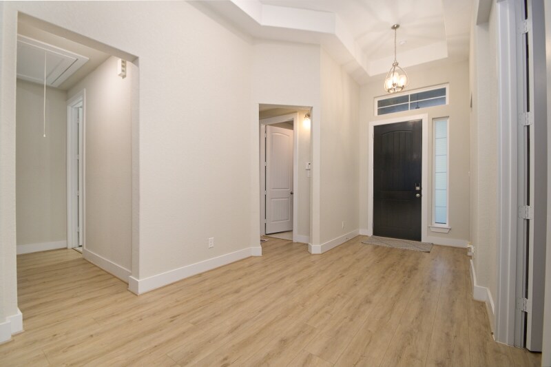 Building Photo - 4609 Shackelford