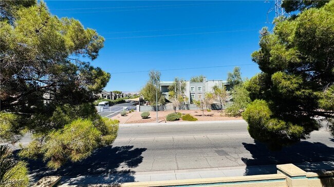 Building Photo - 5155 W Tropicana Ave