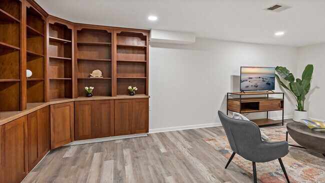 Building Photo - 135 69th St