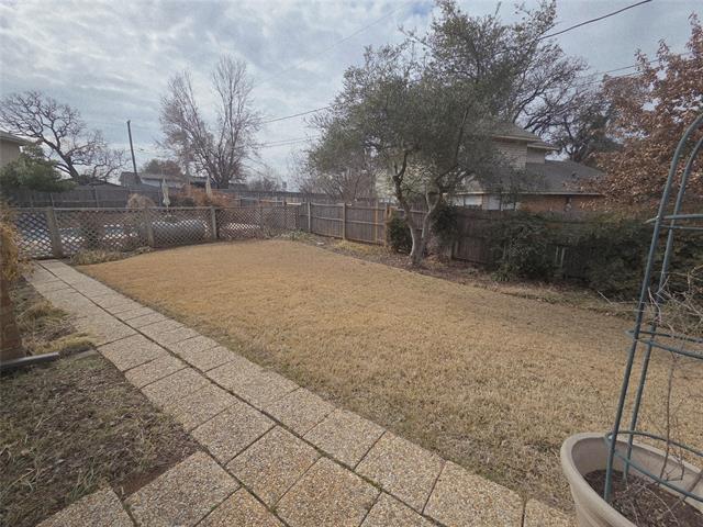Building Photo - 6606 Cliffwood Ct