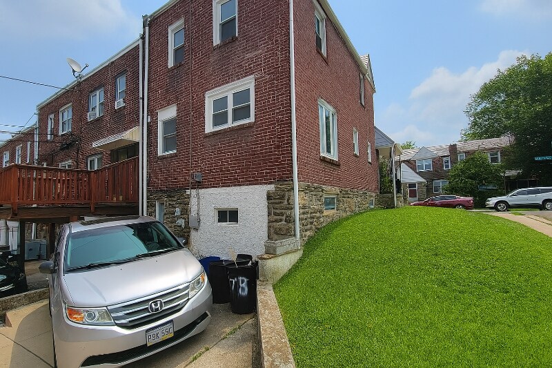 Building Photo - 248 S Bayberry Ln