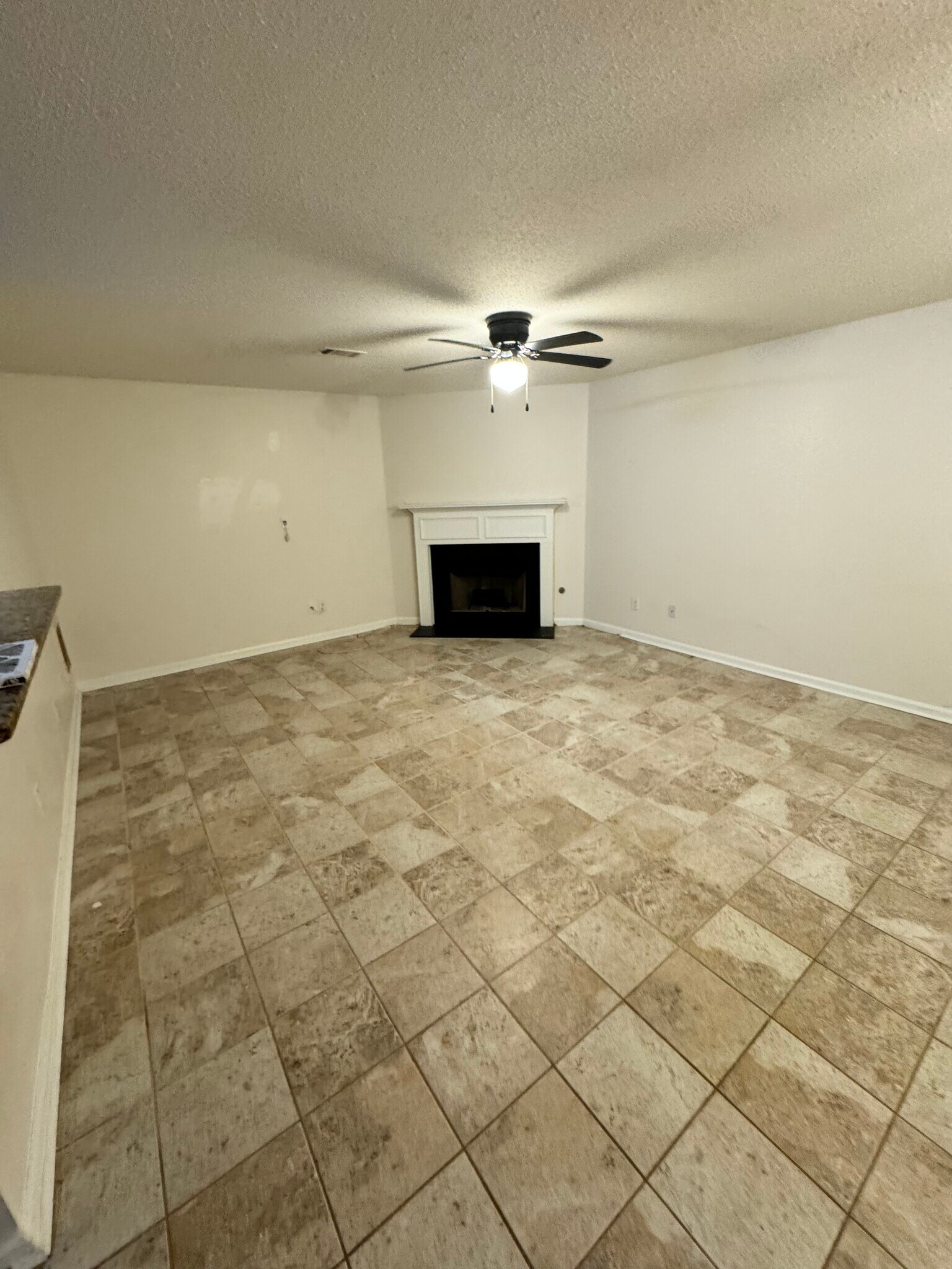 Building Photo - 4294 Defoors Farm Trl
