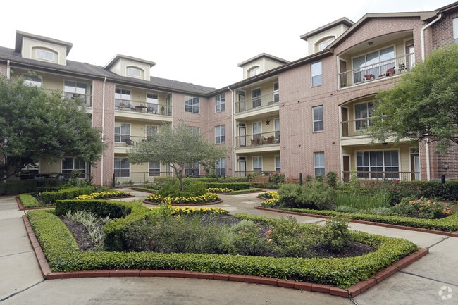 Primary Photo - Elate Royal Oaks