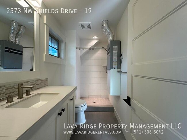 Building Photo - 2573 NW Shields Dr