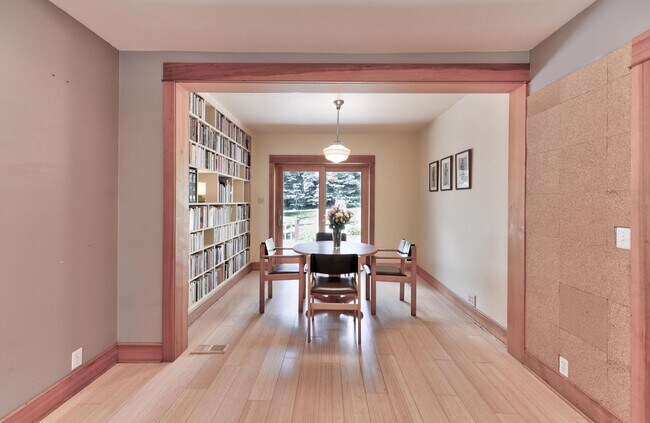 Building Photo - Beautiful Craftsman Bungalow on the edge of the Historic Fort Russell Dristrict