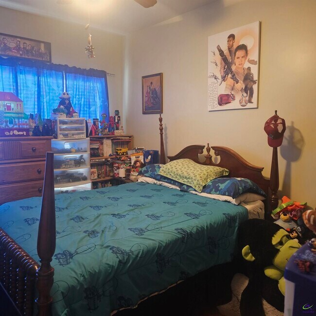 Building Photo - 316 Montview Way