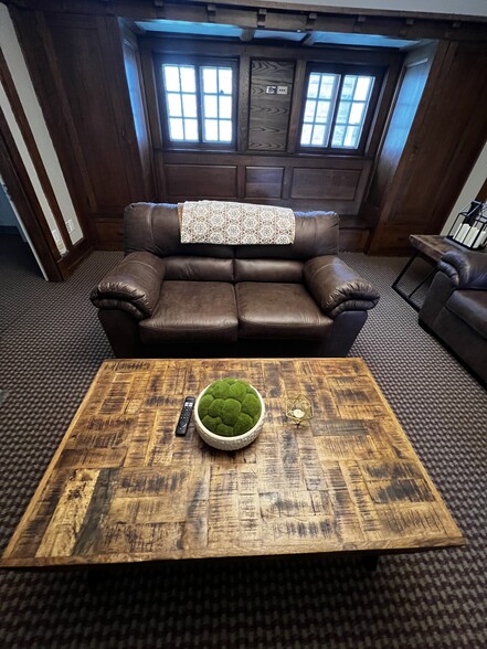 Building Photo - 24 S River St