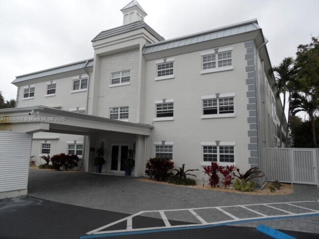 Building Photo - 1439 S Ocean Blvd