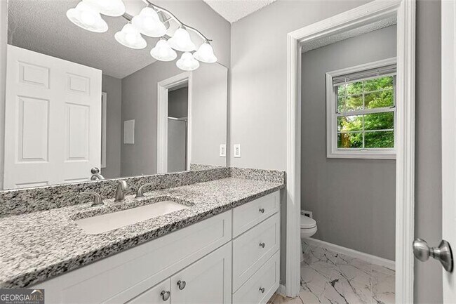 Building Photo - 1250 Mountain Springs Dr