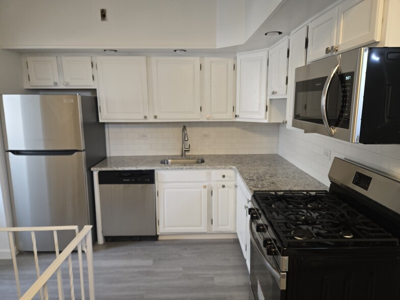1st Floor Kitchen - 2848 S 11th St