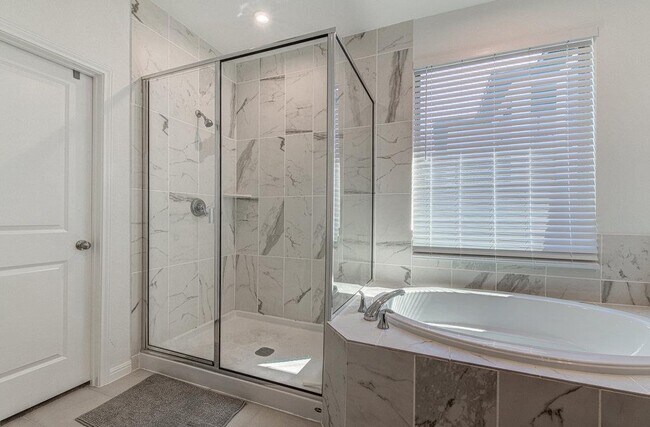 Building Photo - 4537 Lucabella Ln