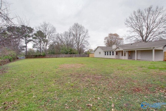 Building Photo - 2042 Rosebury Ln SW