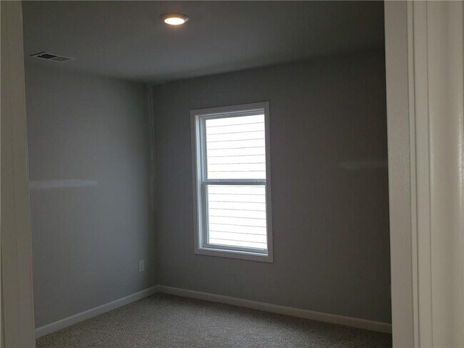 Building Photo - 121 Valimar Dr