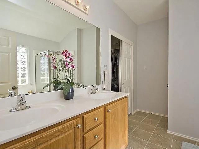 Building Photo - 16900 Brayton Park Dr