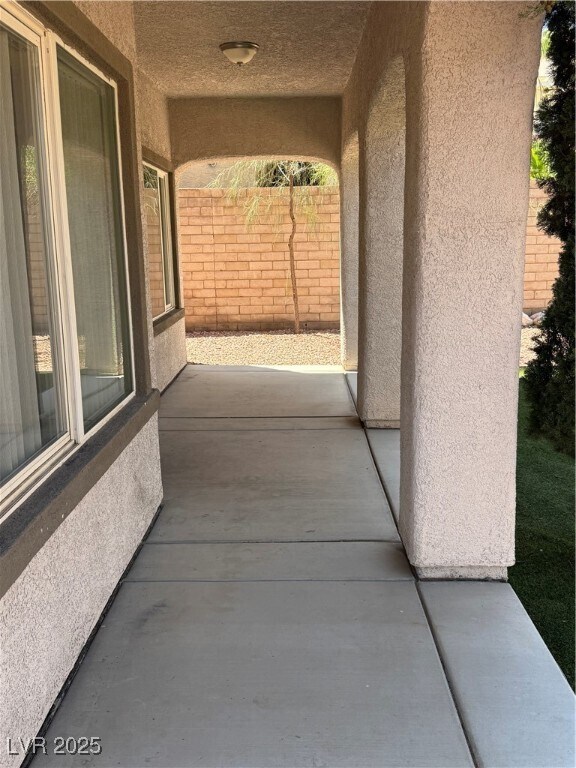 Building Photo - 856 S Colina Alta Pl