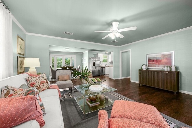 Building Photo - 640 Maxine Dr