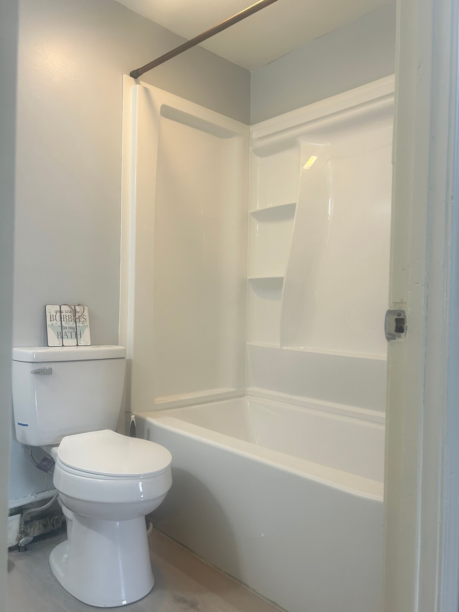 Full bath - 204 School St