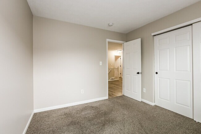 Building Photo - 7329 Kimble Dr