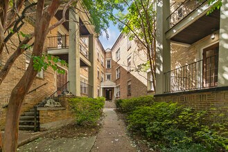 Building Photo - Highland Club Apartments