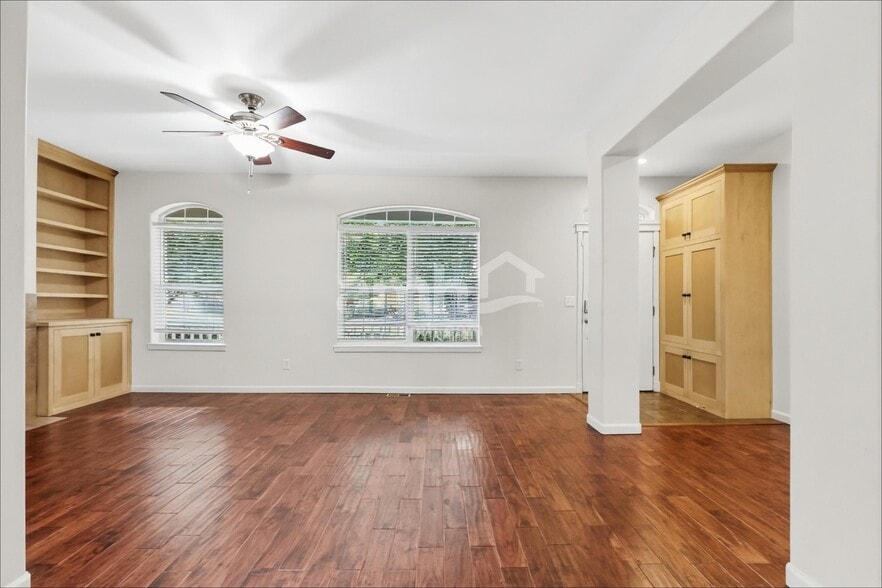 Building Photo - 5100 Balustrade Blvd SE