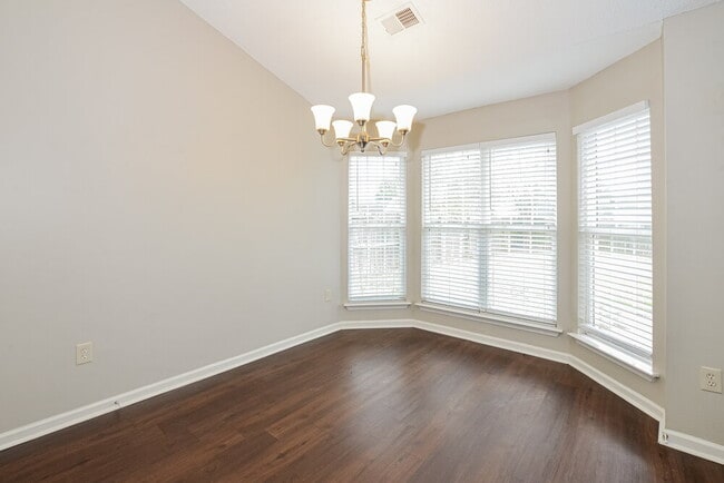 Building Photo - 1813 Cherry Creek Dr