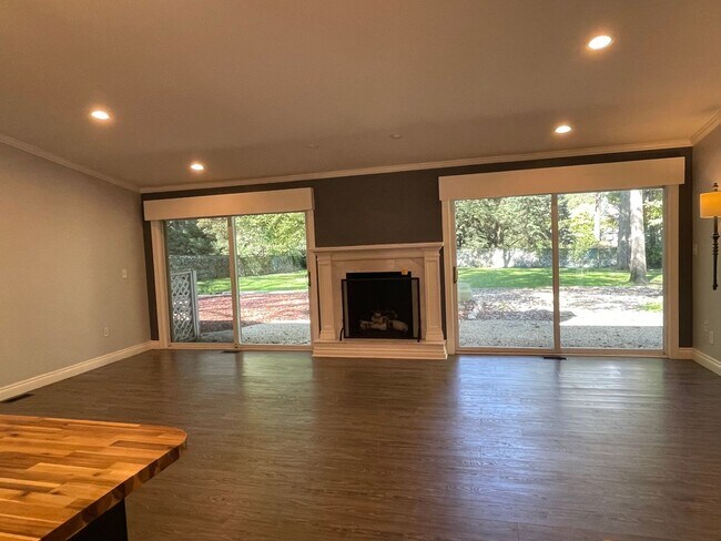 Building Photo - Shelby Township Custom Ranch, 3 or 4 Bedro...