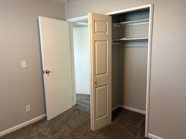 Building Photo - 98 Stewart Ln