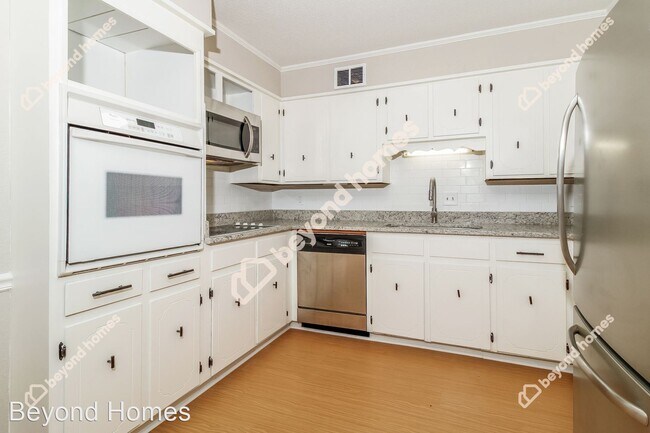 Building Photo - 3 br, 2 bath House - 70 Kingspark