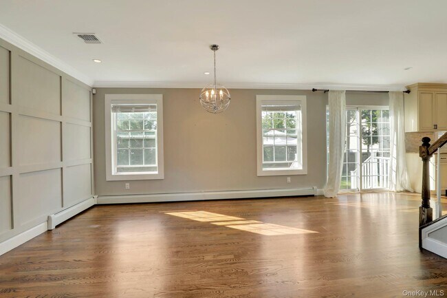 Building Photo - 32 Delamere St
