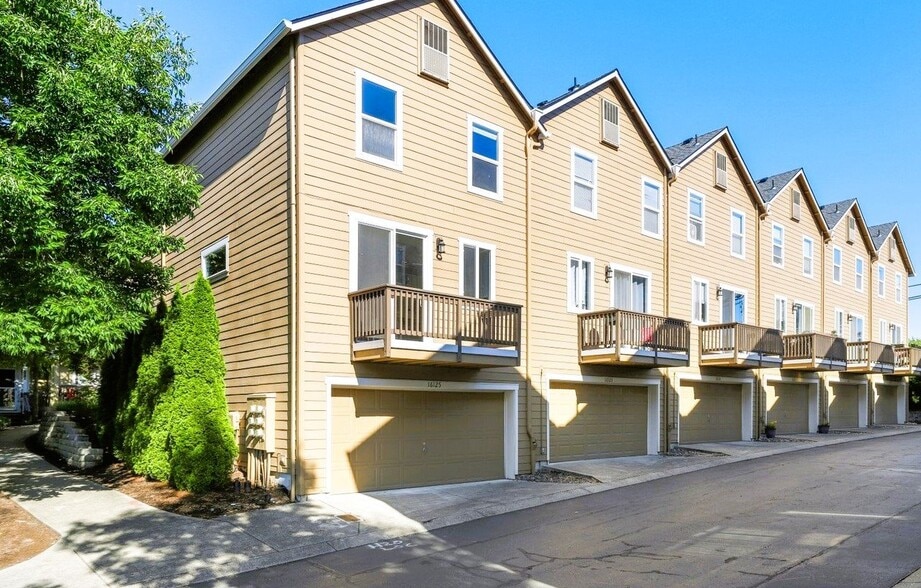 Building Photo - 16125 NW Fescue Ct