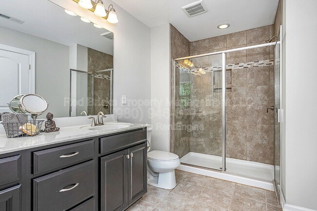 Building Photo - 9449 Glenburn Ln