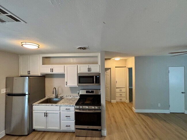 Building Photo - 3836 N 15th Ave