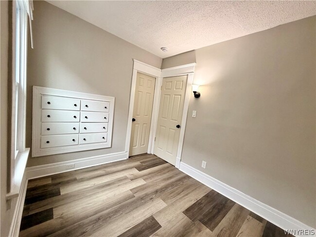 Building Photo - 35 Dorris Ave