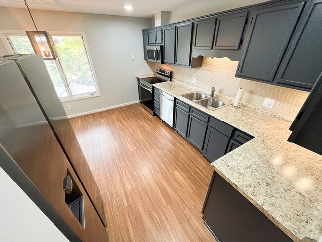 Building Photo - Beautiful 3-story 2 bedroom, 2 1/2 bathroom townhome in Winston Salem