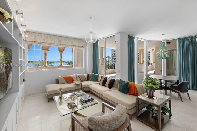 Building Photo - 7133 Fisher Island Dr