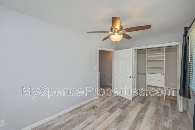 Building Photo - 710 Legion Dr