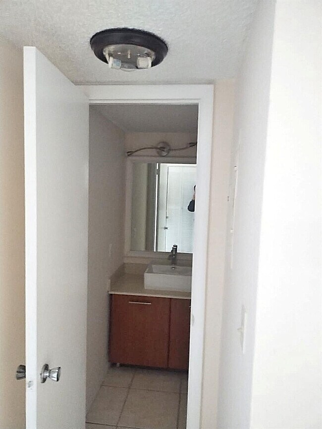 Building Photo - 2017 NW 46th Ave