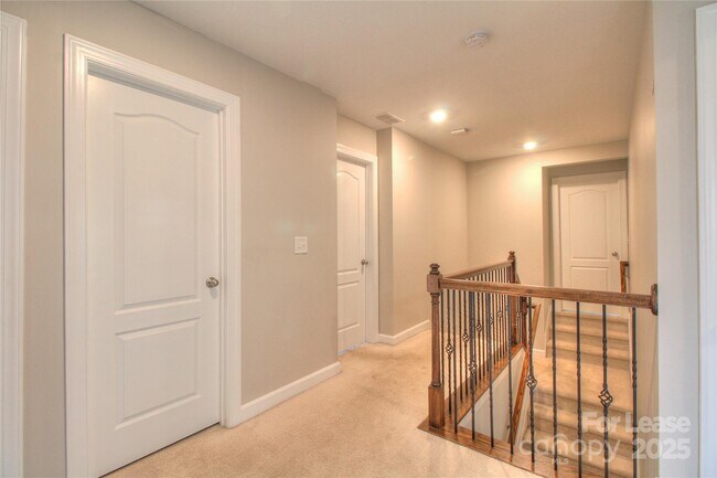 Building Photo - 3013 Hamilton Mill Dr