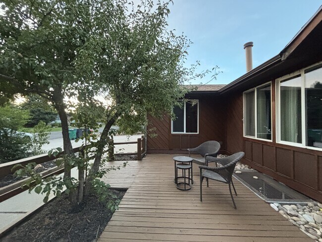 Building Photo - 11299 Woodhill Dr