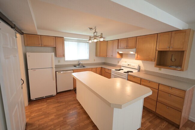 Building Photo - 2 bed 1.2 bath in Sequim