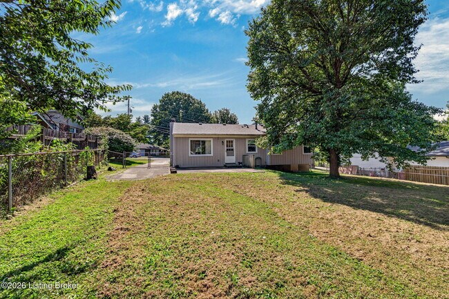 Building Photo - 6705 Robin Rd