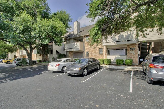 Building Photo - 2500 Burleson Rd