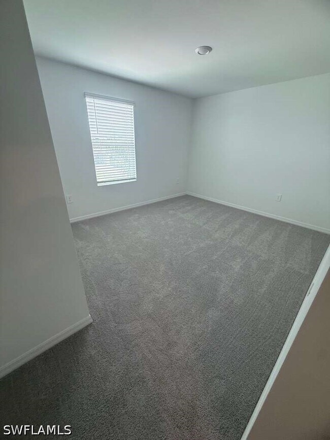Building Photo - 11613 Savanna Lks Blvd