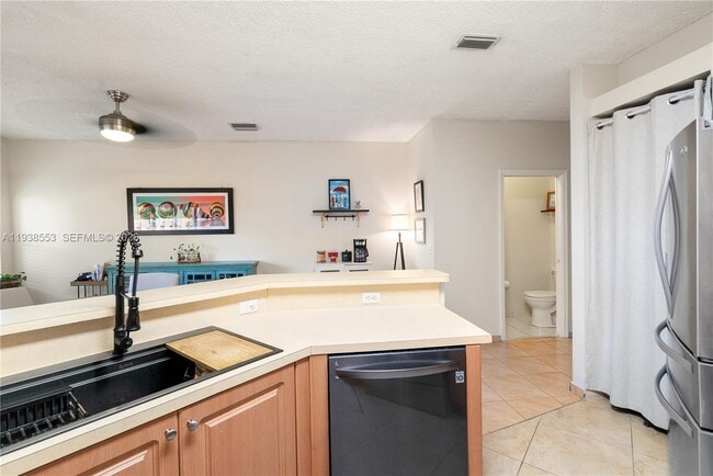 Building Photo - 2229 SE 25th Ave