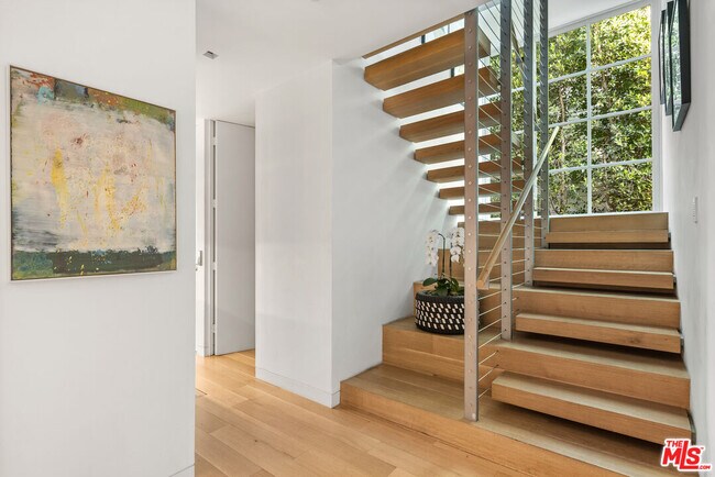 Building Photo - 165 Mabery Rd