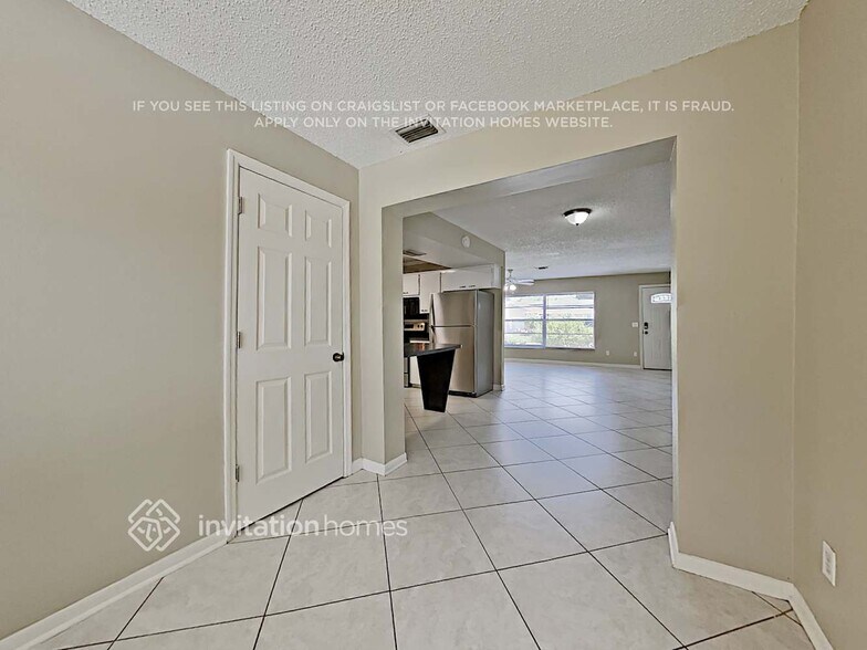 Building Photo - 1711 Ironwood Ct E