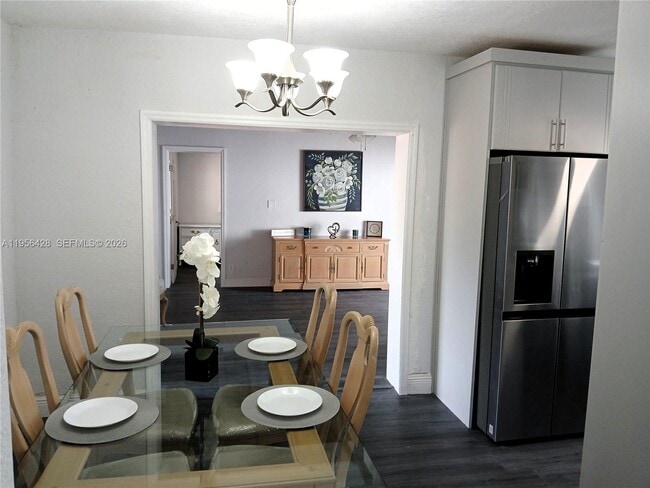 Building Photo - 510 NW 47th St